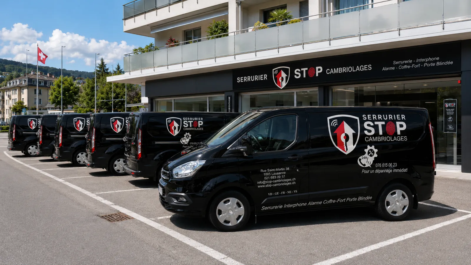 Flotte de véhicules d’intervention Stop-Cambriolages devant l’atelier de Lausanne
